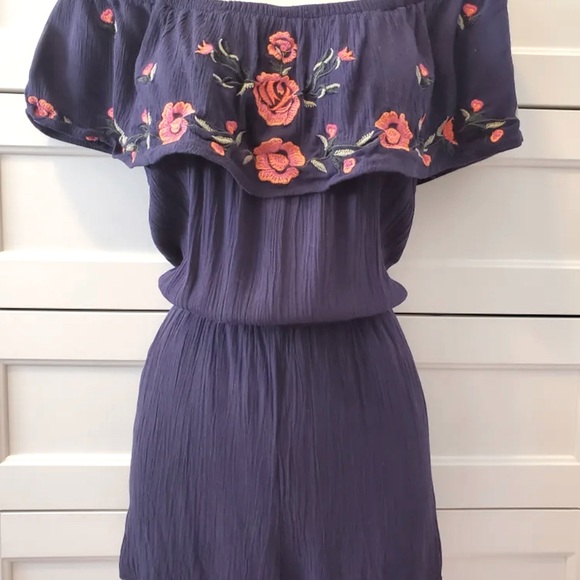 Gorgeous romper off the shoulder top Navy Blue with embroidered roses. - Picture 8 of 8